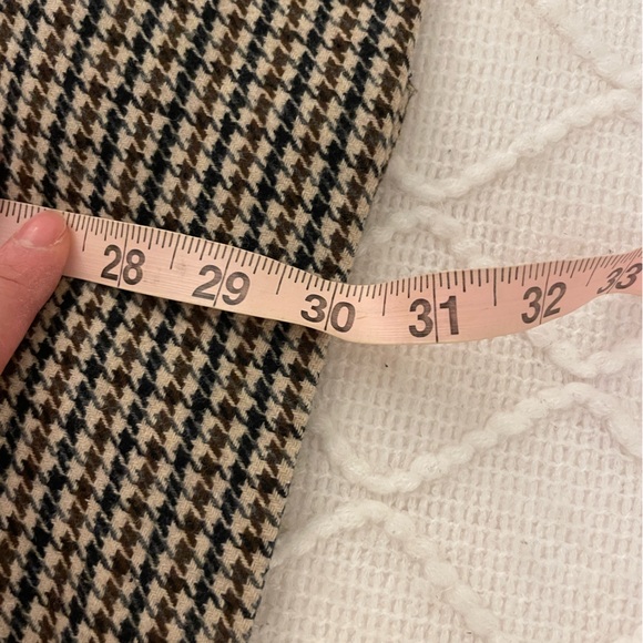 Plaid skirt
Slip in front
Great condition - Picture 6 of 7